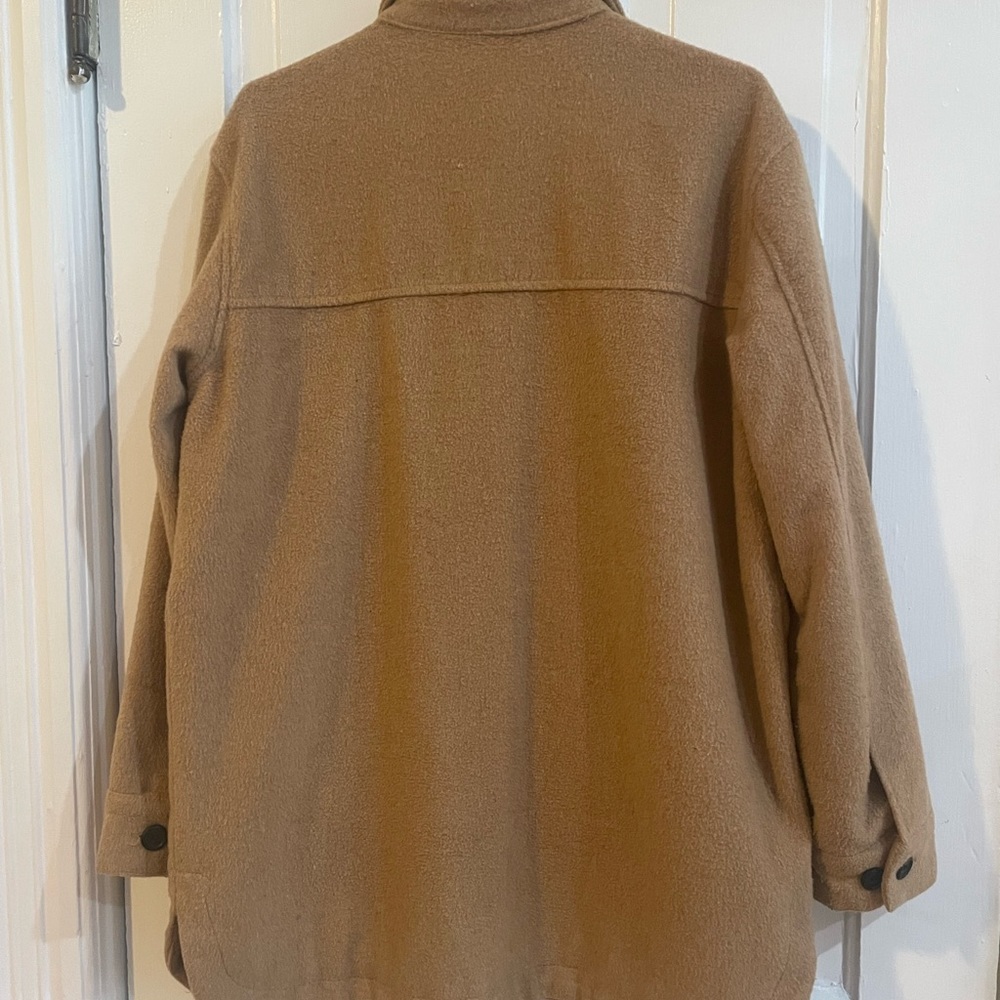 Tan Shacket / button down jacket - Picture 3 of 6